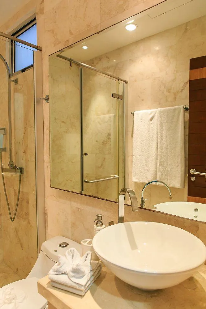 מלון פלאייה דל כרמן Casa Del Mar 3*,  מקסיקו
