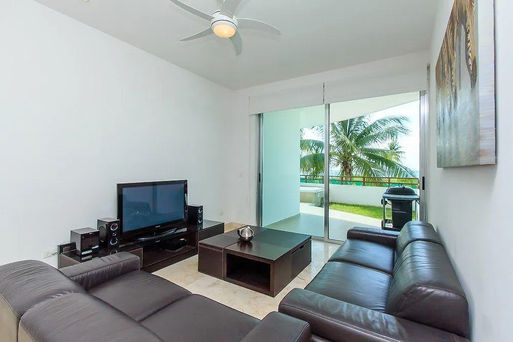 מלון פלאייה דל כרמן Casa Del Mar 3*,