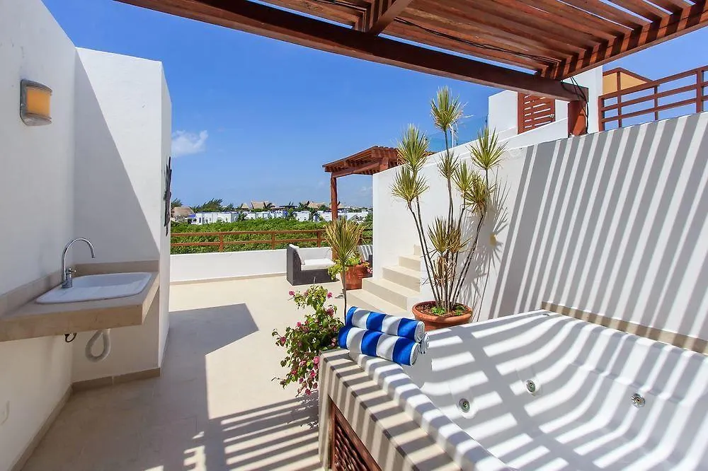 מלון פלאייה דל כרמן Casa Del Mar 3*,